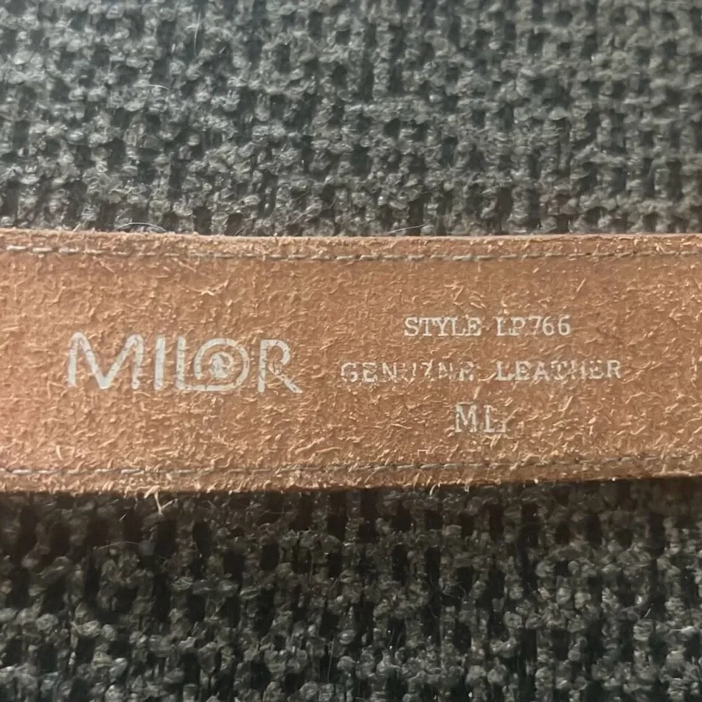 ✨Vintage Milor brown wide leather laser cut western buckle Sz M/L belt✨
